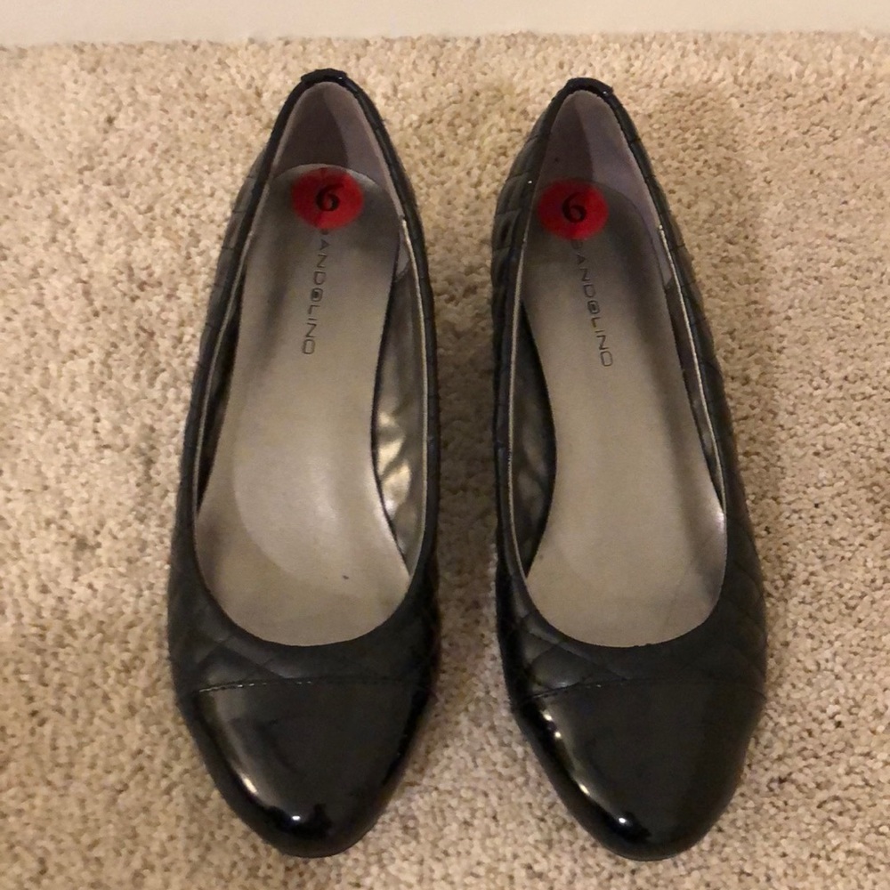 Black wedges